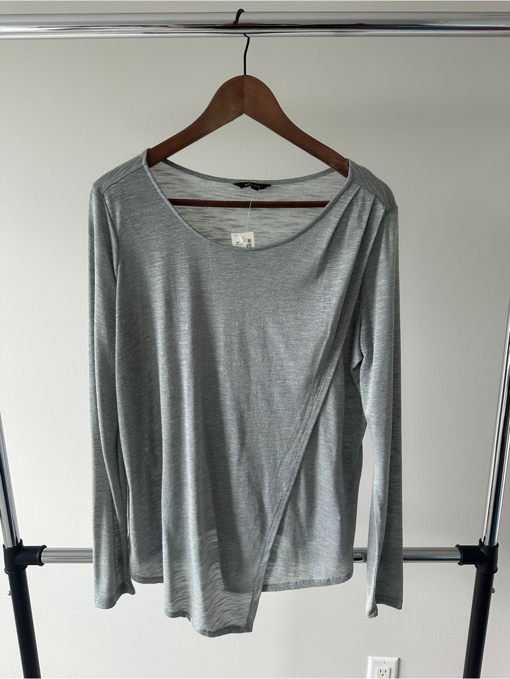 RW&CO. Light Gray Long-Sleeve Scoop Neck Top